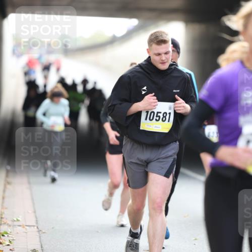 05.10.2025 - 20. swb-Marathon Bremen Michael Strokosch http://msf.ph/oto/9206193 05.10.2025 10:47:03 Laufen 10581, 02585, 53456 meine-sportfotos.de