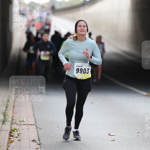 05.10.2025 - 20. swb-Marathon Bremen Michael Strokosch http://msf.ph/oto/9206200 05.10.2025 10:47:08 Laufen 9903 meine-sportfotos.de