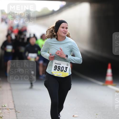 05.10.2025 - 20. swb-Marathon Bremen Michael Strokosch http://msf.ph/oto/9206203 05.10.2025 10:47:08 Laufen 9903, 02346 meine-sportfotos.de