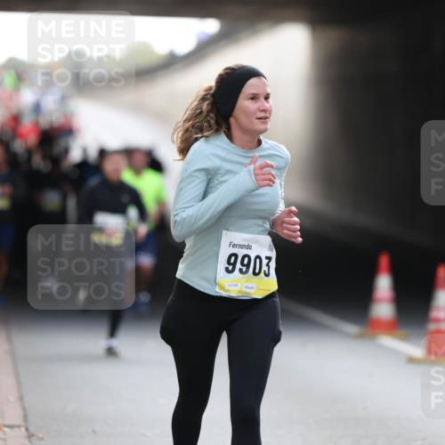 05.10.2025 - 20. swb-Marathon Bremen Michael Strokosch http://msf.ph/oto/9206204 05.10.2025 10:47:09 Laufen 9903, 02346 meine-sportfotos.de
