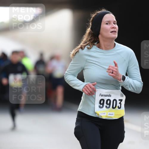 05.10.2025 - 20. swb-Marathon Bremen Michael Strokosch http://msf.ph/oto/9206208 05.10.2025 10:47:10 Laufen 9903, 02346 meine-sportfotos.de