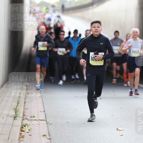 05.10.2025 - 20. swb-Marathon Bremen Michael Strokosch http://msf.ph/oto/9206210 05.10.2025 10:47:11 Laufen 10, 11628 meine-sportfotos.de
