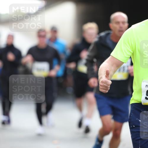 05.10.2025 - 20. swb-Marathon Bremen Michael Strokosch http://msf.ph/oto/9206222 05.10.2025 10:47:17 Laufen 9584 meine-sportfotos.de
