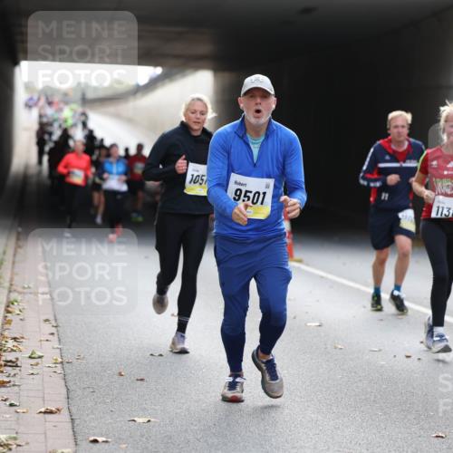 05.10.2025 - 20. swb-Marathon Bremen Michael Strokosch http://msf.ph/oto/9206238 05.10.2025 10:47:25 Laufen 105, 9501, 11387 meine-sportfotos.de