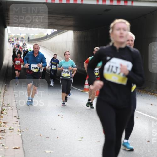 05.10.2025 - 20. swb-Marathon Bremen Michael Strokosch http://msf.ph/oto/9206266 05.10.2025 10:47:38 Laufen 11206, 17417, 9284, 10955, 30, 1137 meine-sportfotos.de