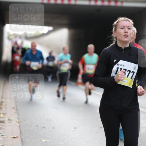 05.10.2025 - 20. swb-Marathon Bremen Michael Strokosch http://msf.ph/oto/9206267 05.10.2025 10:47:38 Laufen 17377 meine-sportfotos.de