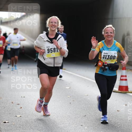 05.10.2025 - 20. swb-Marathon Bremen Michael Strokosch http://msf.ph/oto/9206280 05.10.2025 10:47:43 Laufen 9581, 11300 meine-sportfotos.de