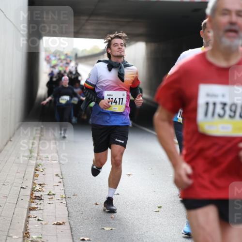 05.10.2025 - 20. swb-Marathon Bremen Michael Strokosch http://msf.ph/oto/9206289 05.10.2025 10:47:47 Laufen 7411, 10, 11398 meine-sportfotos.de