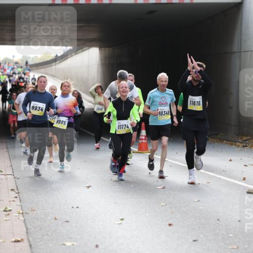 05.10.2025 - 20. swb-Marathon Bremen Michael Strokosch http://msf.ph/oto/9206298 05.10.2025 10:47:54 Laufen 9934, 7257, 9985, 9918, 11174, 10349, 11616 meine-sportfotos.de