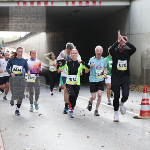 05.10.2025 - 20. swb-Marathon Bremen Michael Strokosch http://msf.ph/oto/9206301 05.10.2025 10:47:55 Laufen 117, 9934, 91, 9985, 9918, 10, 11616, 10349, 11174 meine-sportfotos.de