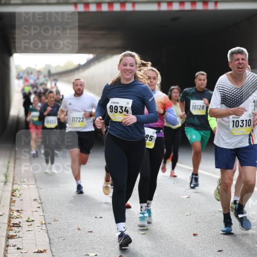 05.10.2025 - 20. swb-Marathon Bremen Michael Strokosch http://msf.ph/oto/9206307 05.10.2025 10:47:57 Laufen 11722, 9934, 85, 10128, 10310, 11174 meine-sportfotos.de