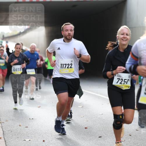 05.10.2025 - 20. swb-Marathon Bremen Michael Strokosch http://msf.ph/oto/9206314 05.10.2025 10:47:59 Laufen 10655, 6199, 11722, 7251, 9985 meine-sportfotos.de