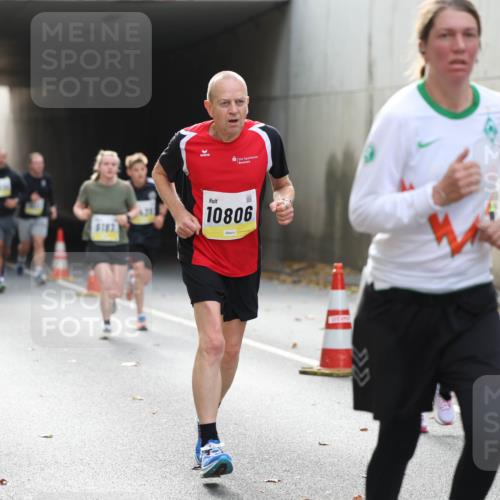 05.10.2025 - 20. swb-Marathon Bremen Michael Strokosch http://msf.ph/oto/9206329 05.10.2025 10:48:05 Laufen 11046, 10806 meine-sportfotos.de