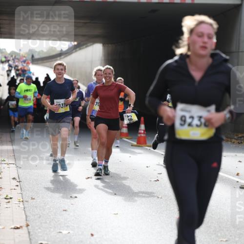 05.10.2025 - 20. swb-Marathon Bremen Michael Strokosch http://msf.ph/oto/9206360 05.10.2025 10:48:20 Laufen 10616, 70, 31, 3, 6, 9238 meine-sportfotos.de