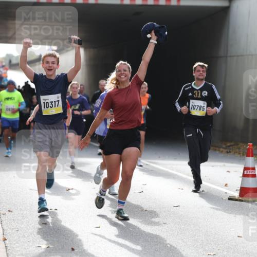 05.10.2025 - 20. swb-Marathon Bremen Michael Strokosch http://msf.ph/oto/9206365 05.10.2025 10:48:21 Laufen 10317, 31, 10785 meine-sportfotos.de