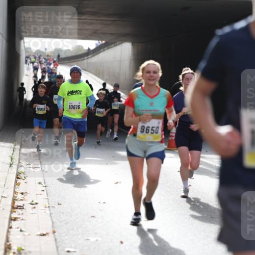05.10.2025 - 20. swb-Marathon Bremen Michael Strokosch http://msf.ph/oto/9206370 05.10.2025 10:48:23 Laufen 10, 10019, 10616, 9956, 10308, 9650, 103 meine-sportfotos.de