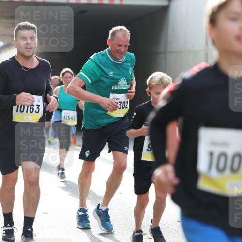 05.10.2025 - 20. swb-Marathon Bremen Michael Strokosch http://msf.ph/oto/9206386 05.10.2025 10:48:30 Laufen 10163, 11545, 302, 9, 10019 meine-sportfotos.de