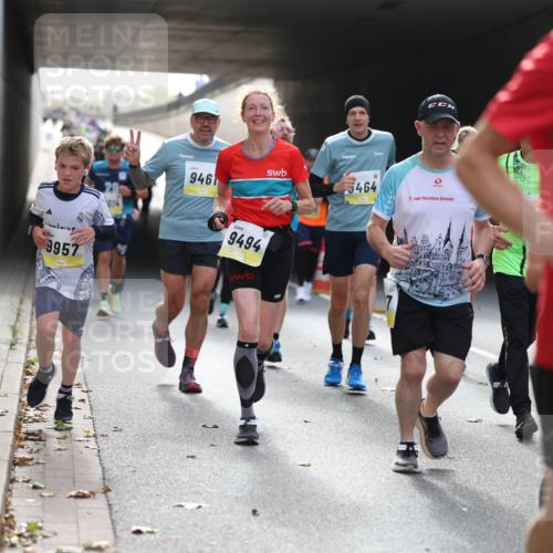 05.10.2025 - 20. swb-Marathon Bremen Michael Strokosch http://msf.ph/oto/9206399 05.10.2025 10:48:36 Laufen 9461, 464, 17, 9957, 9494, 11445 meine-sportfotos.de
