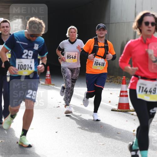 05.10.2025 - 20. swb-Marathon Bremen Michael Strokosch http://msf.ph/oto/9206411 05.10.2025 10:48:41 Laufen 14, 29, 10014, 29, 9548, 10416, 11449, 00 meine-sportfotos.de