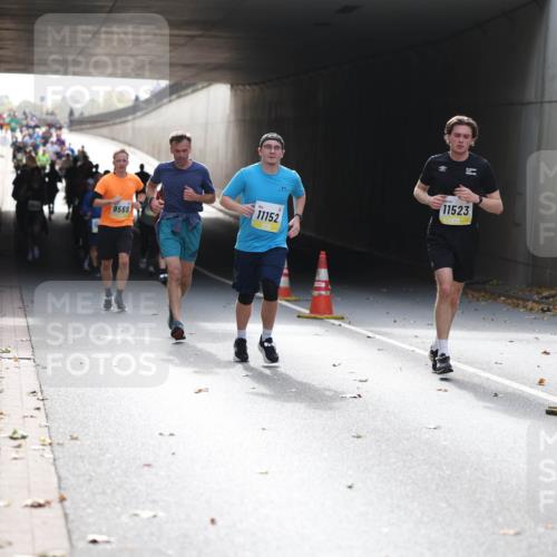 05.10.2025 - 20. swb-Marathon Bremen Michael Strokosch http://msf.ph/oto/9206416 05.10.2025 10:48:45 Laufen 11152, 9569, 11523 meine-sportfotos.de