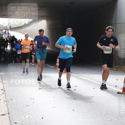 05.10.2025 - 20. swb-Marathon Bremen Michael Strokosch http://msf.ph/oto/9206419 05.10.2025 10:48:45 Laufen 152, 9569, 1523 meine-sportfotos.de