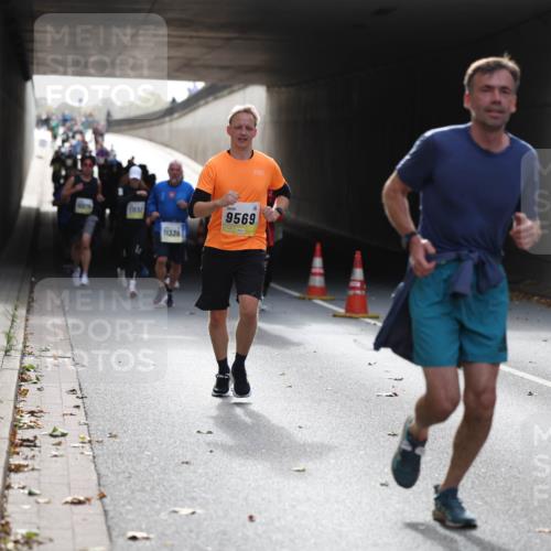 05.10.2025 - 20. swb-Marathon Bremen Michael Strokosch http://msf.ph/oto/9206421 05.10.2025 10:48:48 Laufen 10879, 17692, 11339, 9569 meine-sportfotos.de