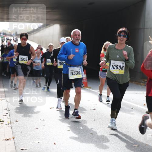 05.10.2025 - 20. swb-Marathon Bremen Michael Strokosch http://msf.ph/oto/9206432 05.10.2025 10:48:53 Laufen 10075, 106, 1159, 11339, 10906, 7 meine-sportfotos.de