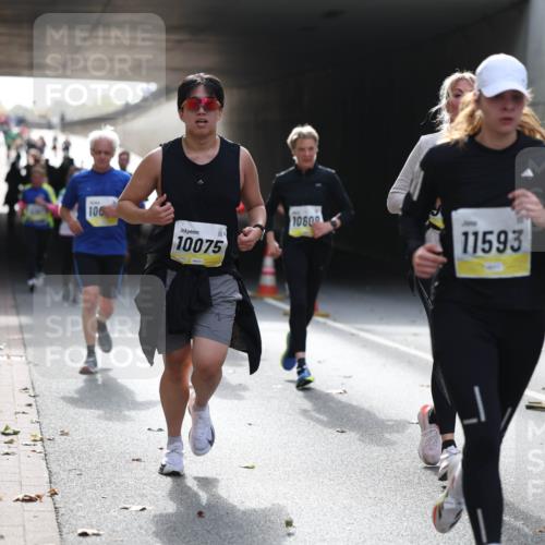 05.10.2025 - 20. swb-Marathon Bremen Michael Strokosch http://msf.ph/oto/9206439 05.10.2025 10:48:56 Laufen 106, 10075, 1060, 11593 meine-sportfotos.de