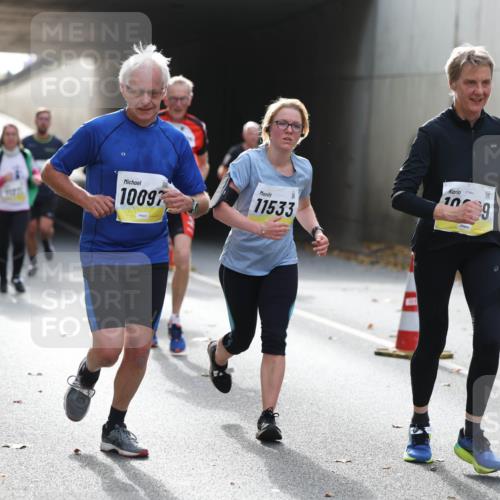 05.10.2025 - 20. swb-Marathon Bremen Michael Strokosch http://msf.ph/oto/9206445 05.10.2025 10:48:58 Laufen 10064, 10097, 11533, 1969, 10 meine-sportfotos.de