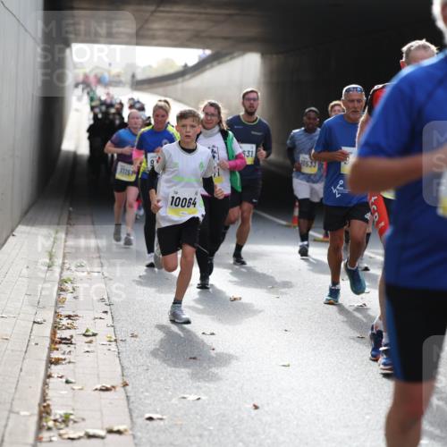 05.10.2025 - 20. swb-Marathon Bremen Michael Strokosch http://msf.ph/oto/9206447 05.10.2025 10:48:59 Laufen 1115, 10064, 31, 10533, 10097 meine-sportfotos.de
