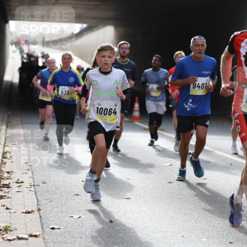 05.10.2025 - 20. swb-Marathon Bremen Michael Strokosch http://msf.ph/oto/9206450 05.10.2025 10:49:00 Laufen 936, 10064, 9407, 30534, 11694 meine-sportfotos.de