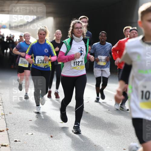 05.10.2025 - 20. swb-Marathon Bremen Michael Strokosch http://msf.ph/oto/9206454 05.10.2025 10:49:01 Laufen 11151, 9367, 11271, 0533, 10064, 3 meine-sportfotos.de