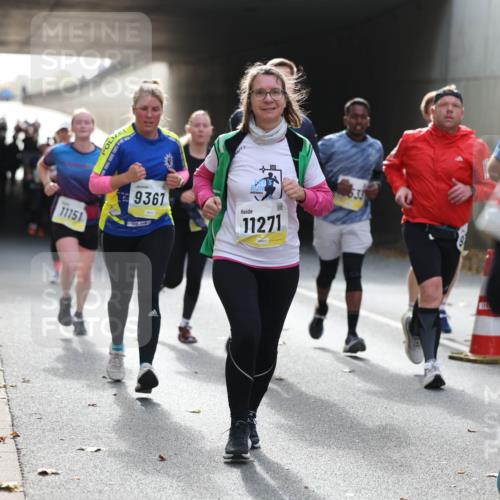 05.10.2025 - 20. swb-Marathon Bremen Michael Strokosch http://msf.ph/oto/9206455 05.10.2025 10:49:02 Laufen 11151, 1, 9361, 11271, 100 meine-sportfotos.de