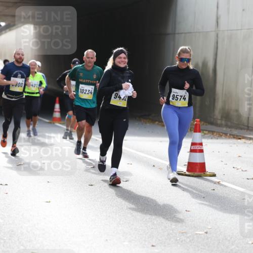 05.10.2025 - 20. swb-Marathon Bremen Michael Strokosch http://msf.ph/oto/9206471 05.10.2025 10:49:08 Laufen 10810, 11045, 300, 10234, 942, 9574, 00 meine-sportfotos.de