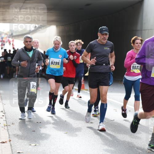05.10.2025 - 20. swb-Marathon Bremen Michael Strokosch http://msf.ph/oto/9206492 05.10.2025 10:49:17 Laufen 97, 9295, 9633, 9791 meine-sportfotos.de
