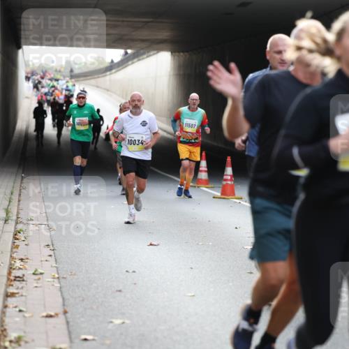 05.10.2025 - 20. swb-Marathon Bremen Michael Strokosch http://msf.ph/oto/9206515 05.10.2025 10:49:28 Laufen 10, 11507, 9176, 10034 meine-sportfotos.de