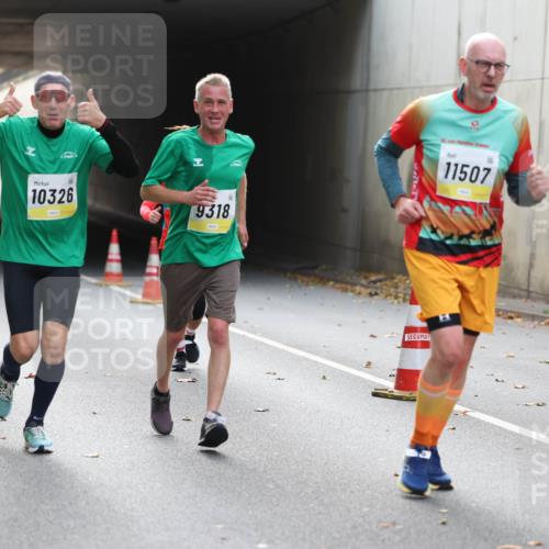 05.10.2025 - 20. swb-Marathon Bremen Michael Strokosch http://msf.ph/oto/9206525 05.10.2025 10:49:33 Laufen 10326, 9, 9318, 11507, 00 meine-sportfotos.de