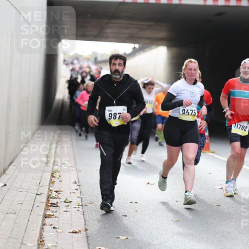 05.10.2025 - 20. swb-Marathon Bremen Michael Strokosch http://msf.ph/oto/9206553 05.10.2025 10:49:50 Laufen 987, 9475, 11702, 9654 meine-sportfotos.de