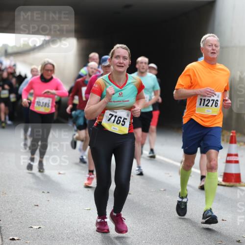 05.10.2025 - 20. swb-Marathon Bremen Michael Strokosch http://msf.ph/oto/9206567 05.10.2025 10:49:56 Laufen 10385, 0, 7165, 11276 meine-sportfotos.de