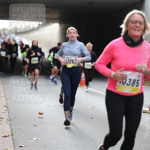 05.10.2025 - 20. swb-Marathon Bremen Michael Strokosch http://msf.ph/oto/9206575 05.10.2025 10:49:59 Laufen 11363, 025, 11317, 0385, 50, 10024 meine-sportfotos.de