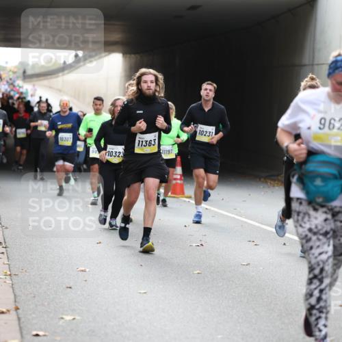 05.10.2025 - 20. swb-Marathon Bremen Michael Strokosch http://msf.ph/oto/9206580 05.10.2025 10:50:01 Laufen 10107, 10307, 10323, 11363, 11197, 9621, 10231 meine-sportfotos.de