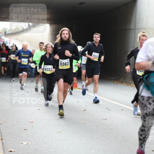 05.10.2025 - 20. swb-Marathon Bremen Michael Strokosch http://msf.ph/oto/9206581 05.10.2025 10:50:02 Laufen 10107, 10307, 10323, 11363, 1023, 621 meine-sportfotos.de