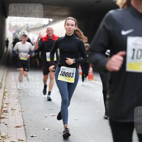 05.10.2025 - 20. swb-Marathon Bremen Michael Strokosch http://msf.ph/oto/9206599 05.10.2025 10:50:08 Laufen 10003, 10107 meine-sportfotos.de