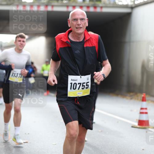 05.10.2025 - 20. swb-Marathon Bremen Michael Strokosch http://msf.ph/oto/9206605 05.10.2025 10:50:11 Laufen 11373, 10755 meine-sportfotos.de