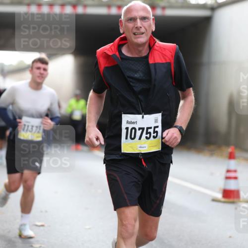 05.10.2025 - 20. swb-Marathon Bremen Michael Strokosch http://msf.ph/oto/9206606 05.10.2025 10:50:11 Laufen 71373, 10755 meine-sportfotos.de