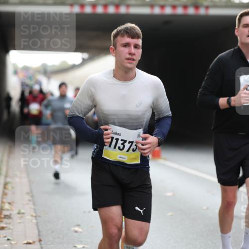 05.10.2025 - 20. swb-Marathon Bremen Michael Strokosch http://msf.ph/oto/9206609 05.10.2025 10:50:12 Laufen 11373, 9197 meine-sportfotos.de