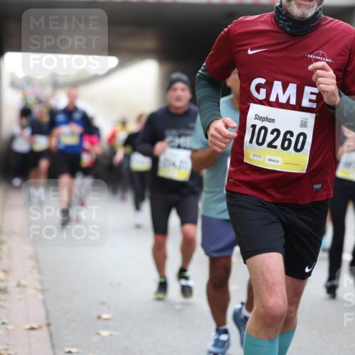 05.10.2025 - 20. swb-Marathon Bremen Michael Strokosch http://msf.ph/oto/9206627 05.10.2025 10:50:20 Laufen 10260, 02370 meine-sportfotos.de