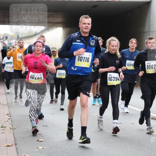 05.10.2025 - 20. swb-Marathon Bremen Michael Strokosch http://msf.ph/oto/9206635 05.10.2025 10:50:23 Laufen 9, 8, 10207, 10015, 10116, 1004, 10394, 10675 meine-sportfotos.de