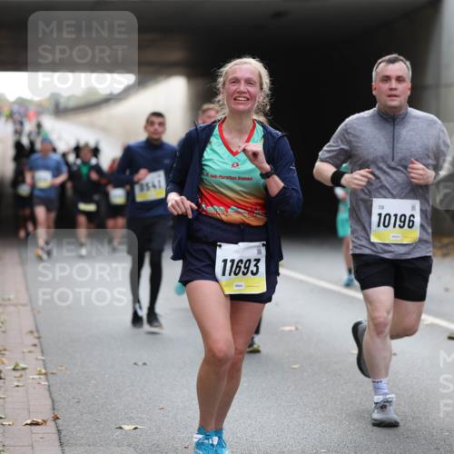 05.10.2025 - 20. swb-Marathon Bremen Michael Strokosch http://msf.ph/oto/9206669 05.10.2025 10:50:36 Laufen 3541, 20, 11693, 10196, 10 meine-sportfotos.de