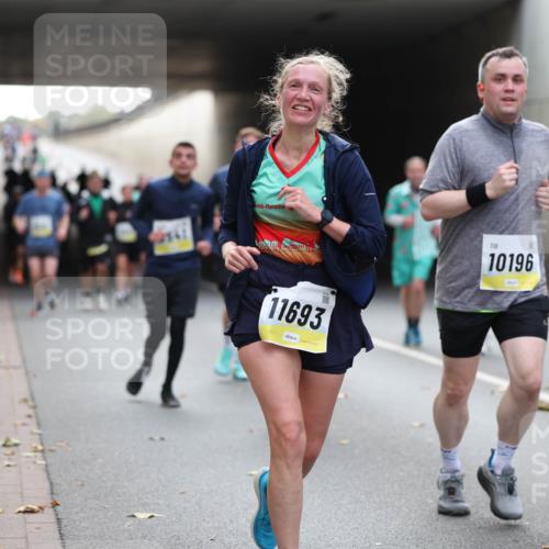 05.10.2025 - 20. swb-Marathon Bremen Michael Strokosch http://msf.ph/oto/9206670 05.10.2025 10:50:36 Laufen 11693, 10196 meine-sportfotos.de